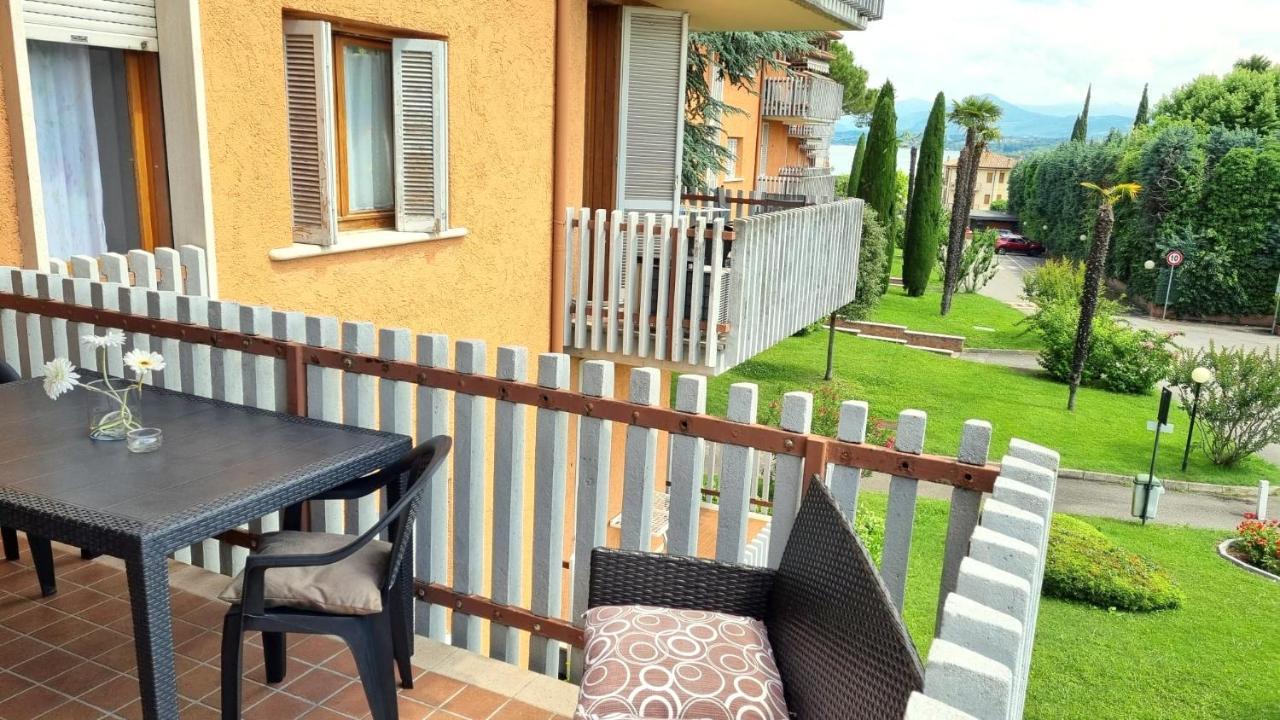 Lakeview Apartment *